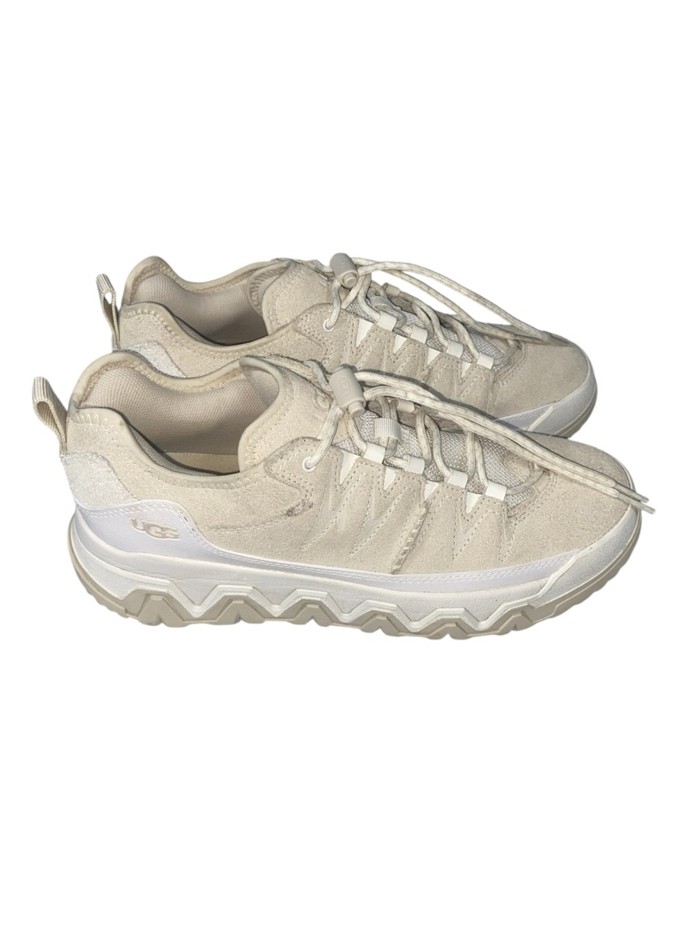 UGG CapTrail Low Taupe Sand Platform Sneakers Size 9 Sporty Streetwear Suede